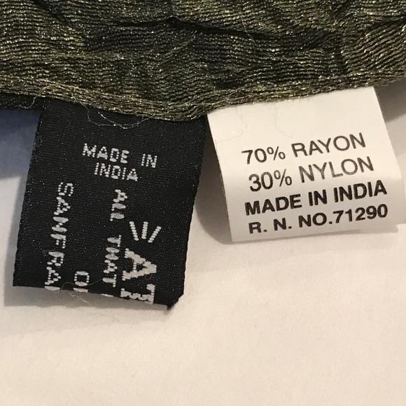 All That Glitters Wrap - Picture 5 of 5